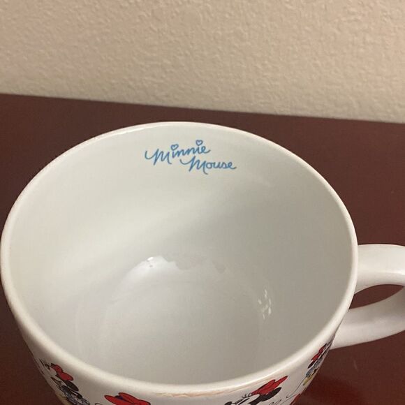 🎀🍲 Disney Minnie Mouse Large Coffee / Soup Bowl Poses Tossed Classic  Mug - Picture 6 of 6